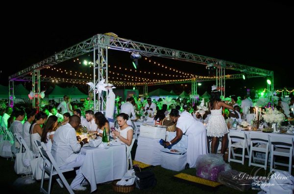 Patrons enjoying dinner. Photo: Diner en Blanc Kingston